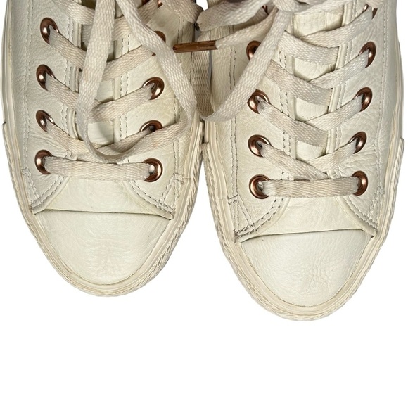 Converse Chuck Taylor All Star Creamy White Leather Lace-Up Classic Sneakers - Picture 3 of 11